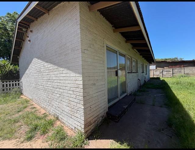 3 BEDROOM HOUSE FOR SALE IN VANDERBIJLPARK CW 5